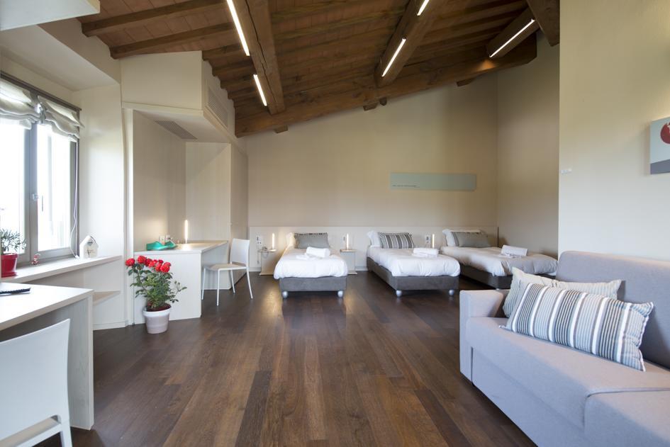 Pistoia Nursery Campus - Agriturismo In Citta ภายนอก รูปภาพ